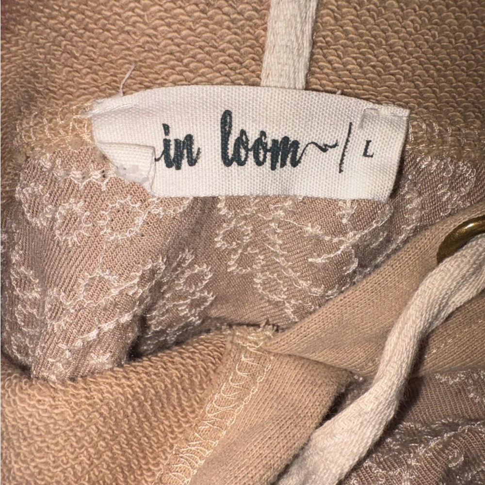 Tab Embroidered Cropped Hoodie - Picture 5 of 5
